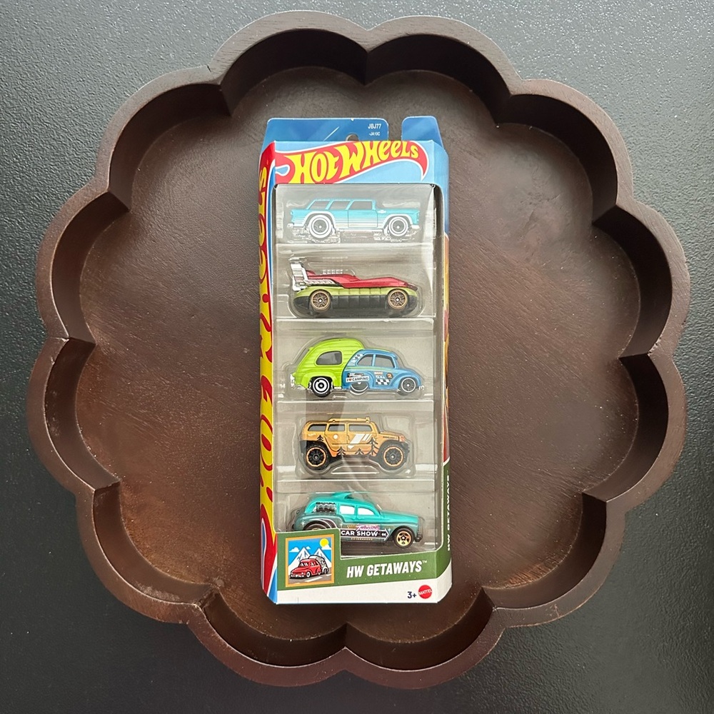 Hot Wheels ~ HW Getaways Set 5-Pack (JBJ77)